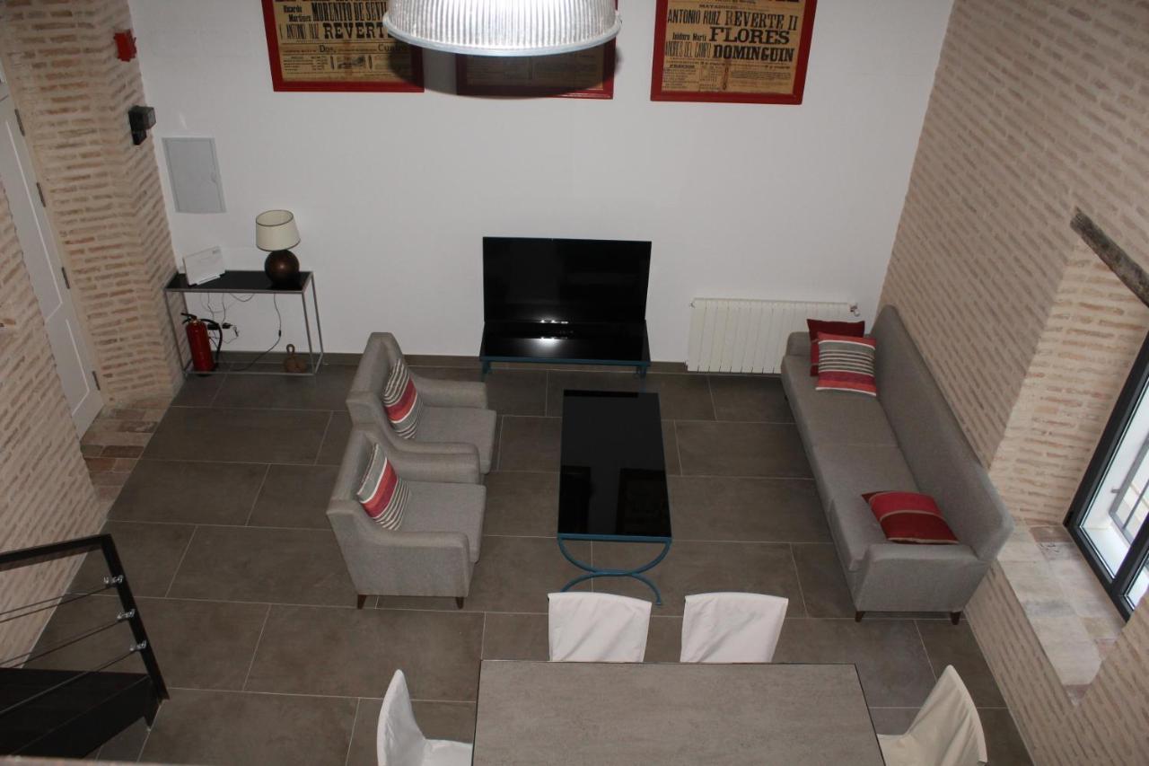 Cozy & Modern Apartment Hombre De Piedra Sevilla Bagian luar foto